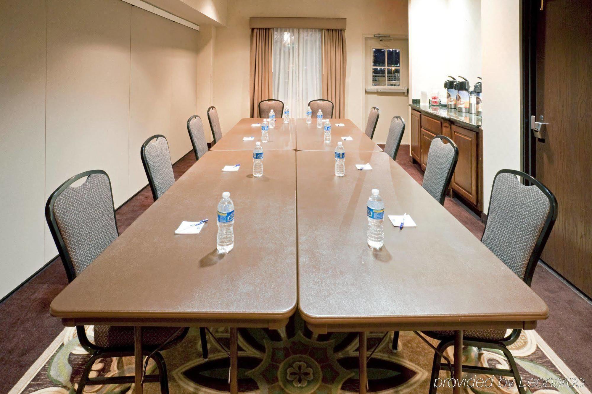 Holiday Inn Express Hotel & Suites Eagle Pass By Ihg Perniagaan gambar